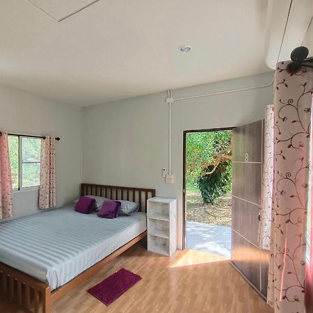 Family Resort Koh Phayam Eksteriør billede