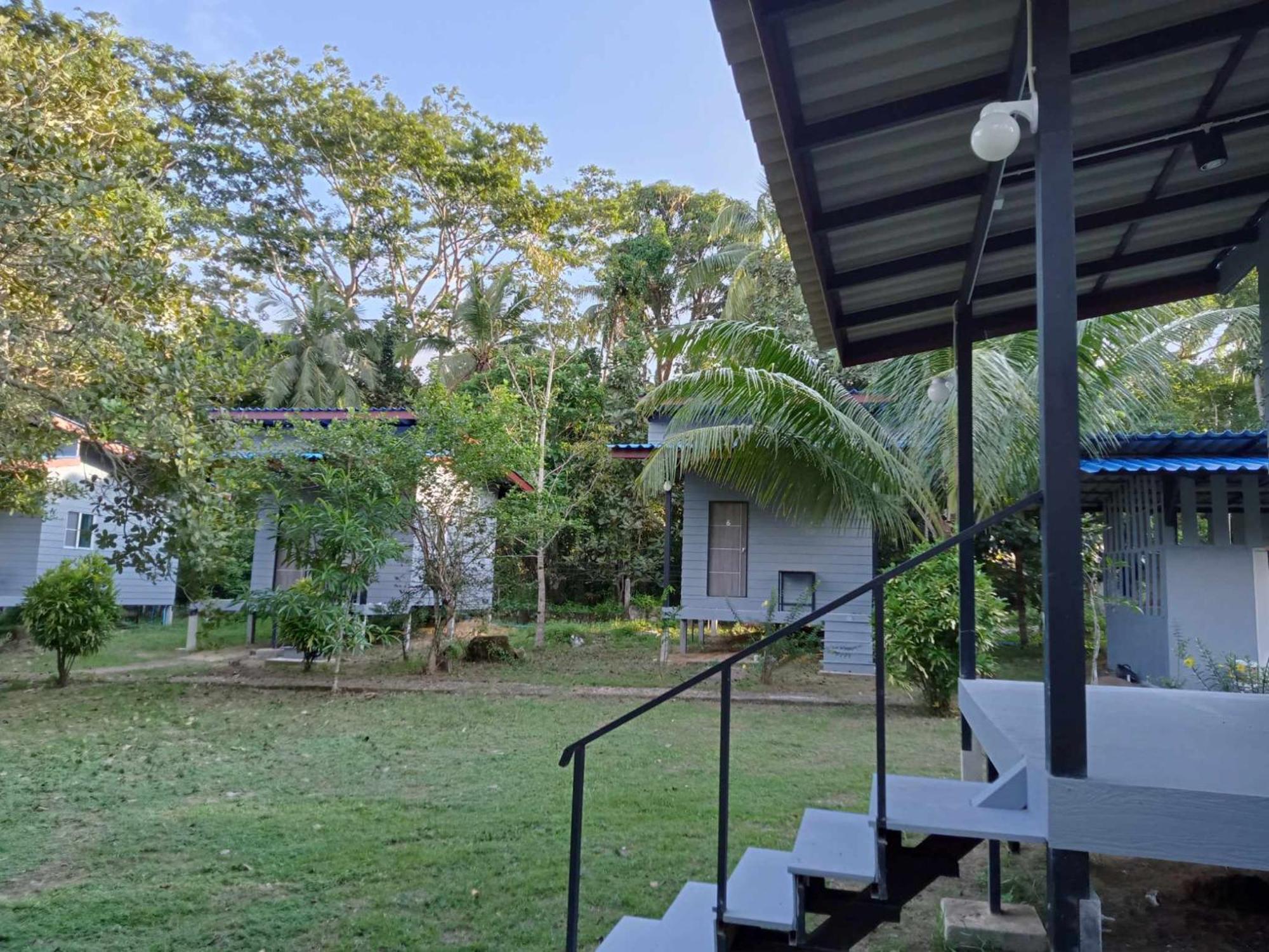 Family Resort Koh Phayam Eksteriør billede